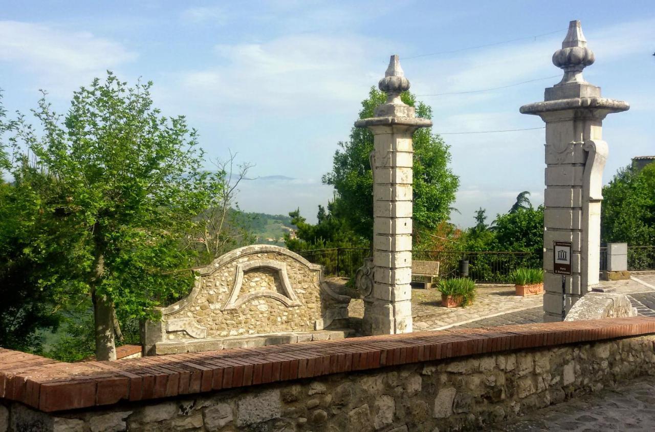 B&B Le Colonne Montefusco Exterior photo
